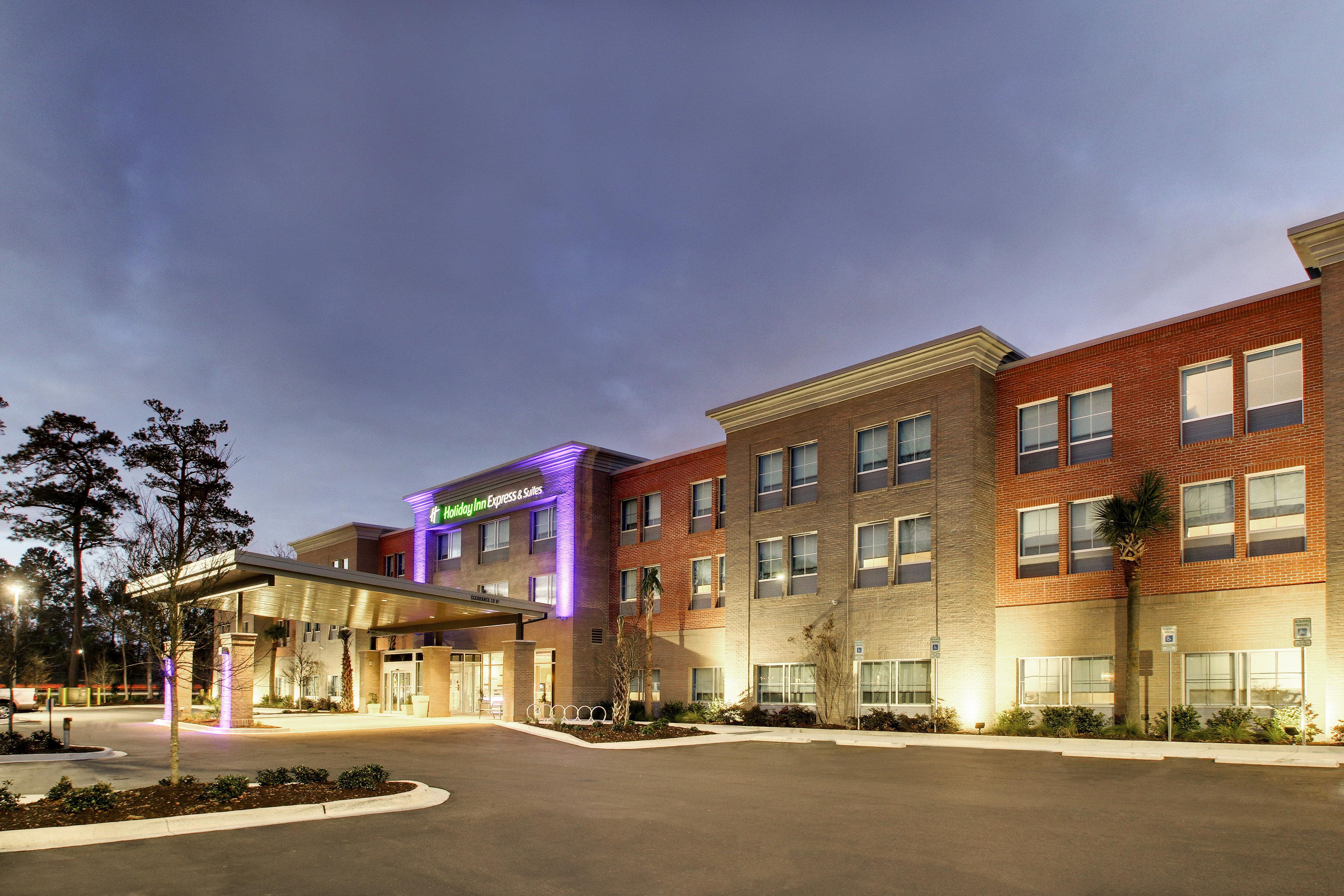 Holiday Inn Express & Suites - Summerville By Ihg Exterior photo